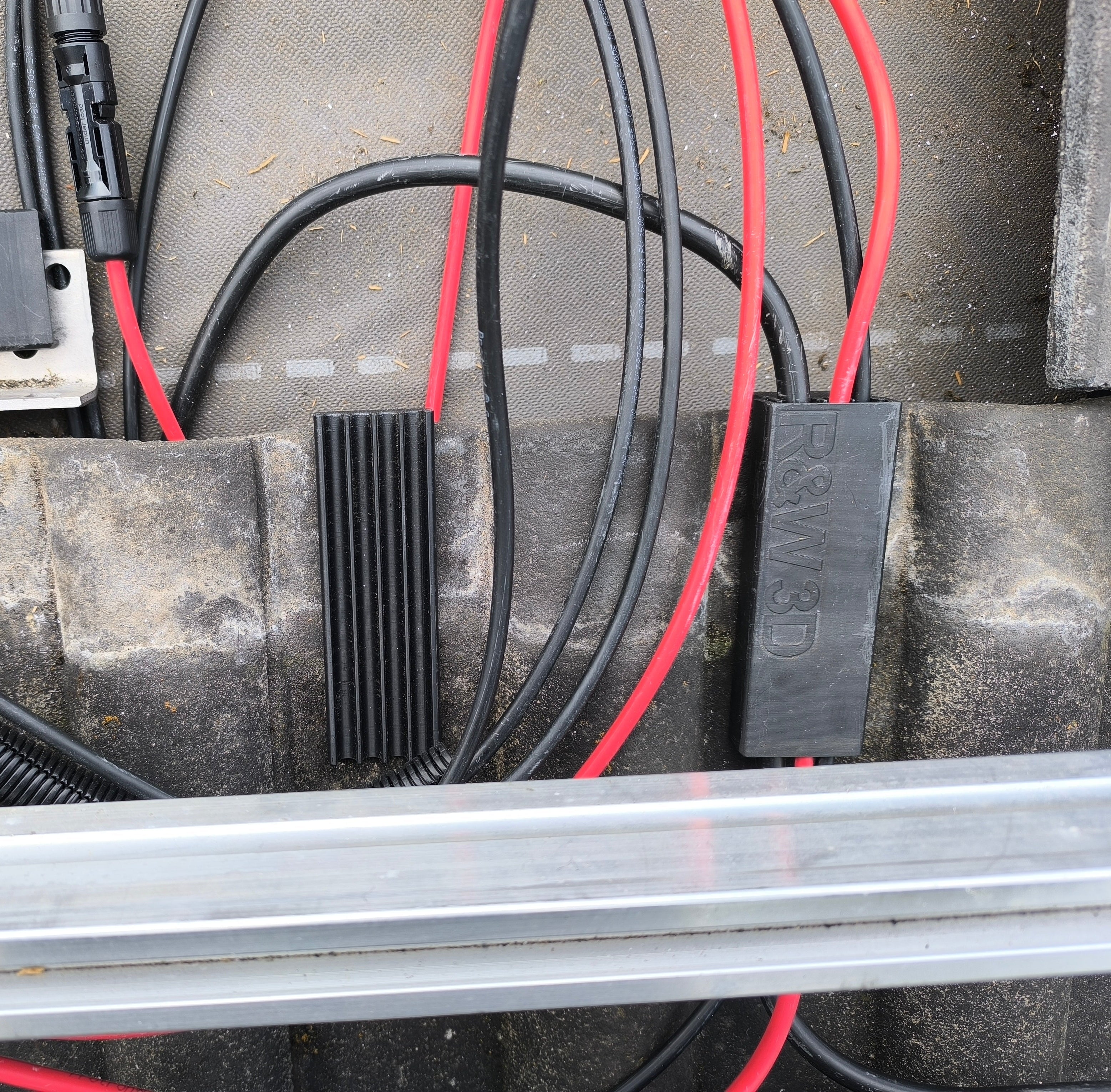 PV Kabeldurchführung Dachdurchführung Ziegeldach Frankfurter Finkenberger Pfanne