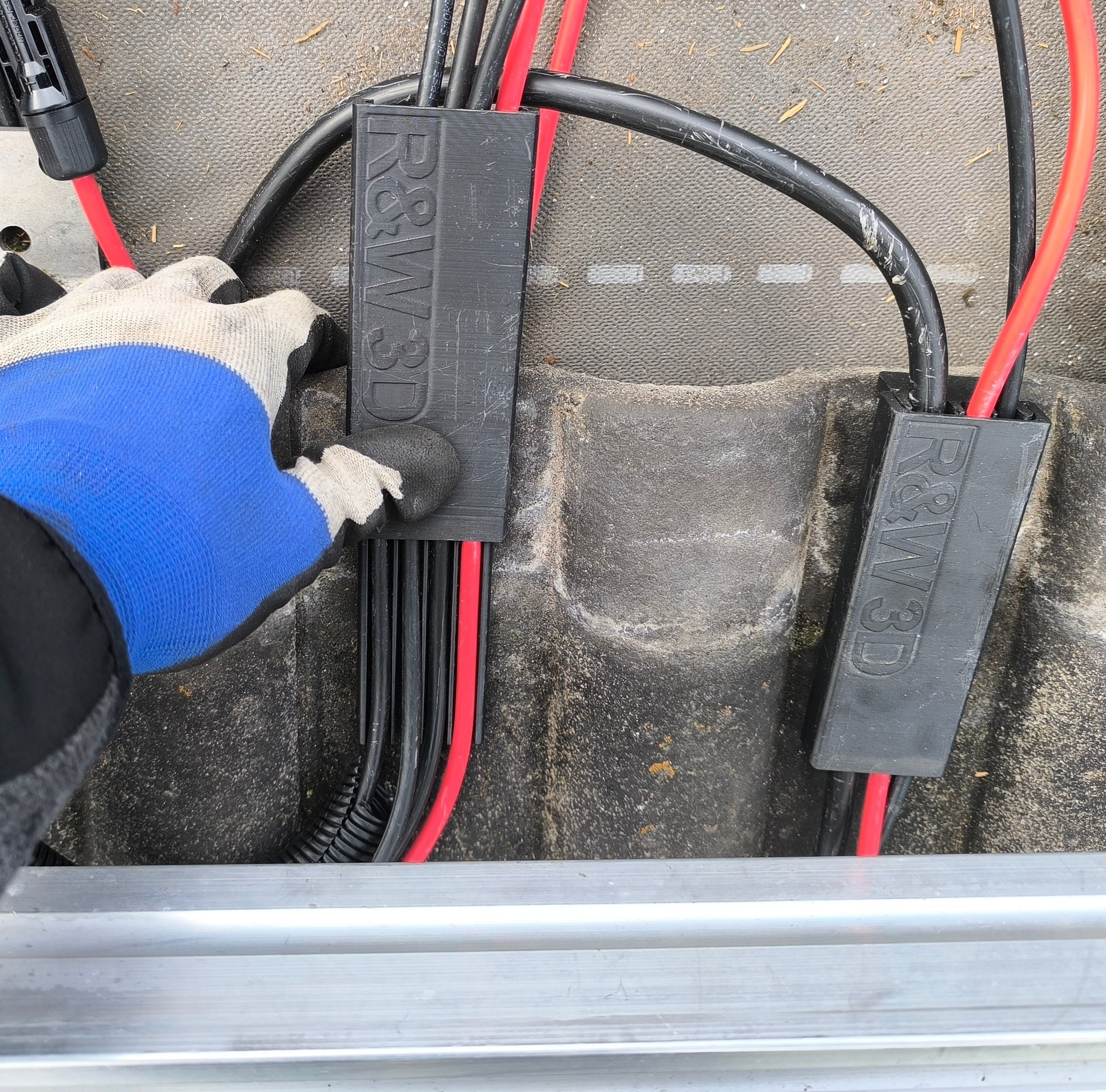 PV Kabeldurchführung Dachdurchführung Ziegeldach Frankfurter Finkenberger Pfanne