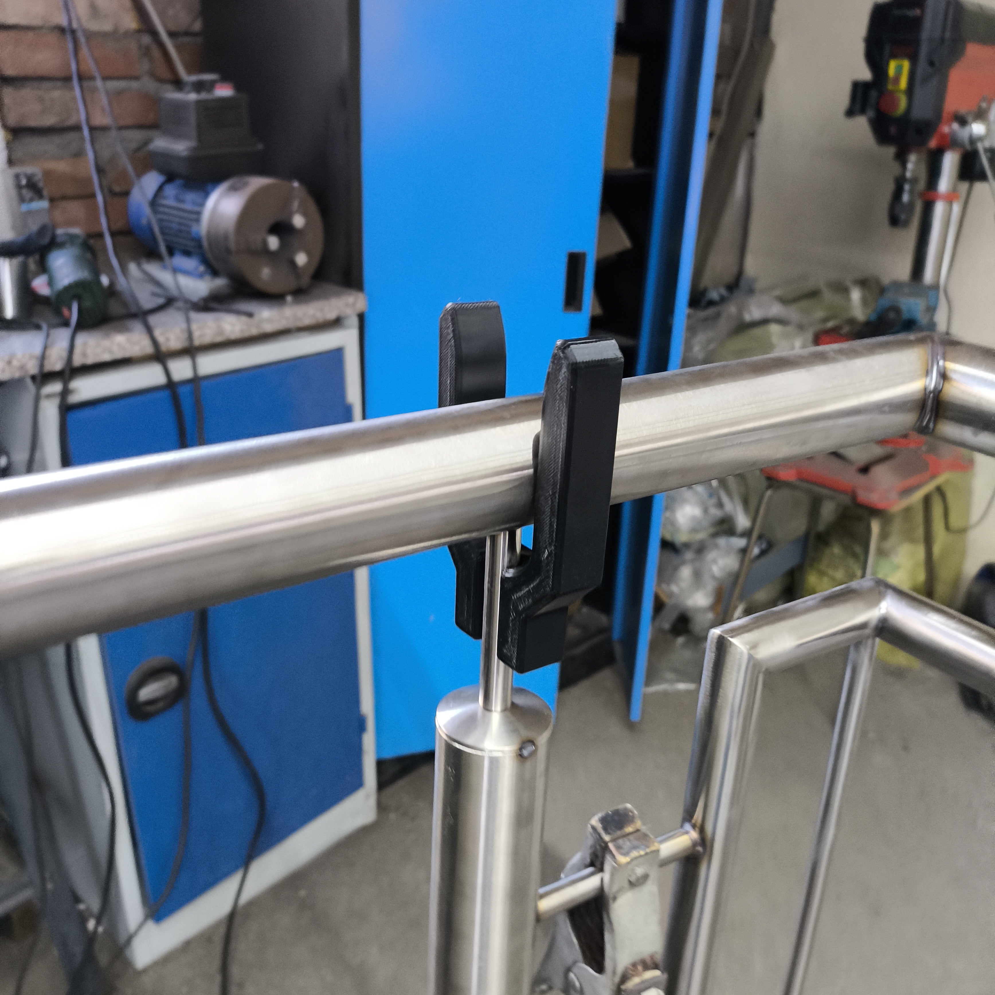 Handlauf Schweißhilfe Montagehilfe ABS 2er Set Schweißen Geländer